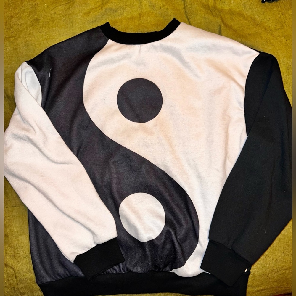 Brand: SHEIN Color: black & white Size: small